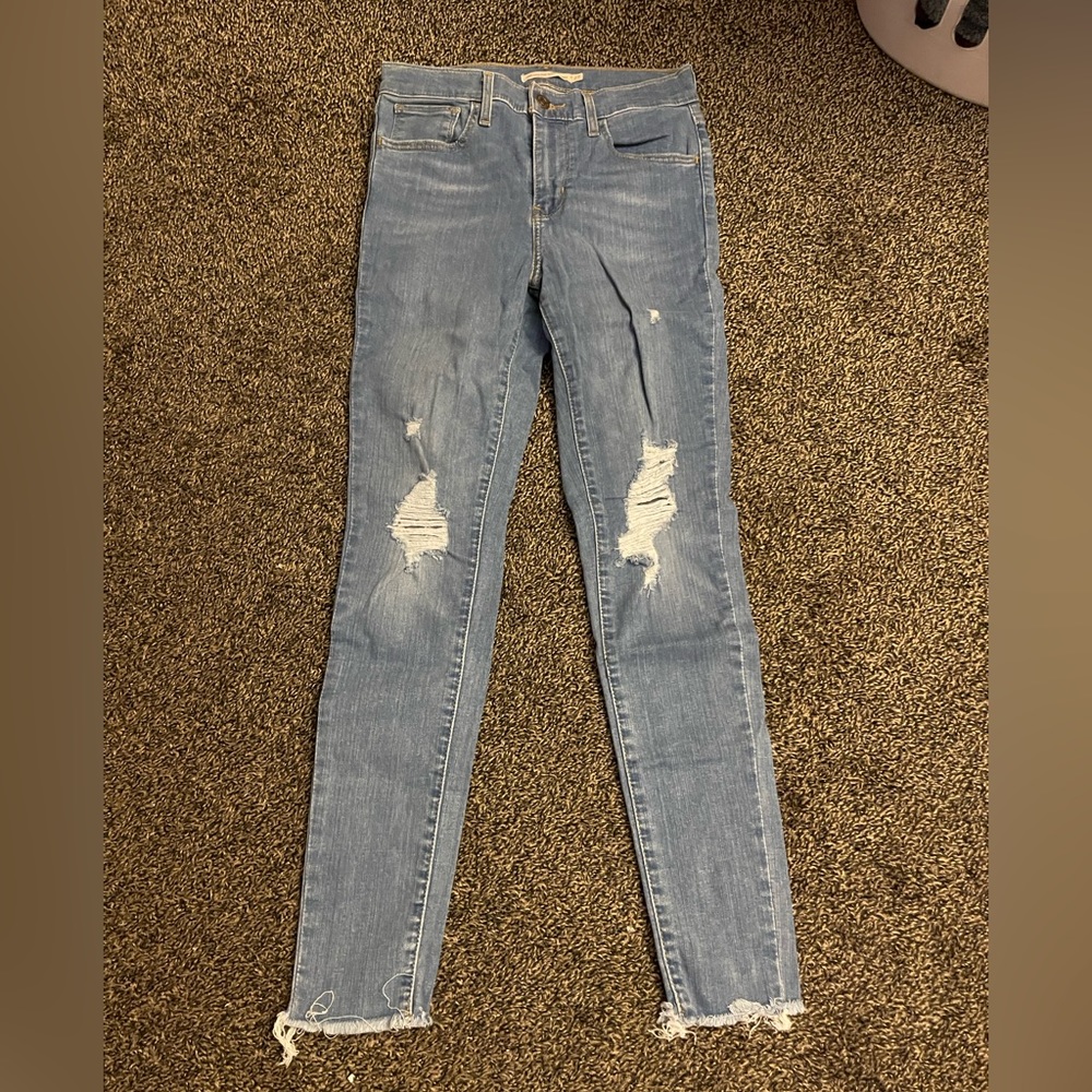 Levi’s high rise super skinny jeans size 27